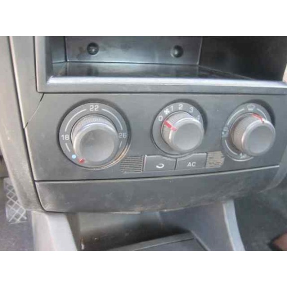 seat ibiza (6l1) del año 2002