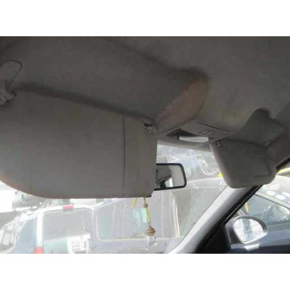 seat ibiza (6l1) del año 2002