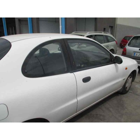 daewoo lanos del año 2000