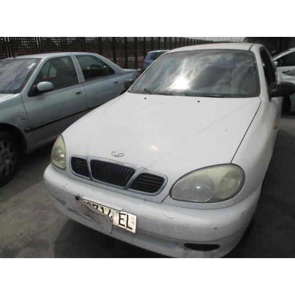 daewoo lanos del año 2000
