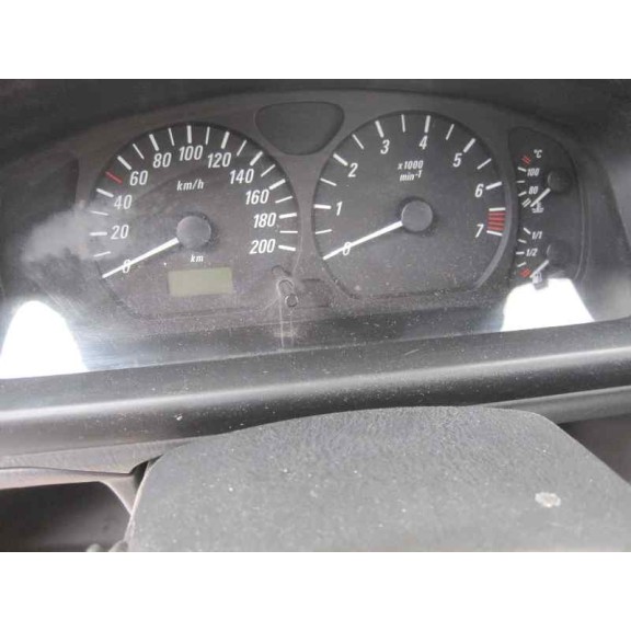 opel agila del año 2002