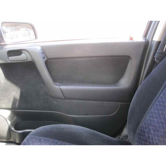 opel astra g berlina del año 1998