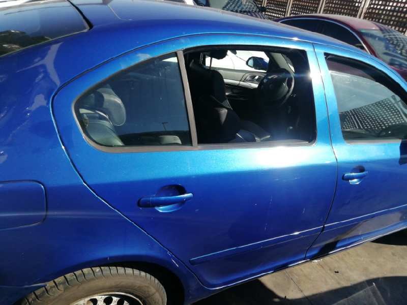 Recambio de puerta trasera derecha para skoda octavia berlina (1z3) rs referencia OEM IAM  AZUL 