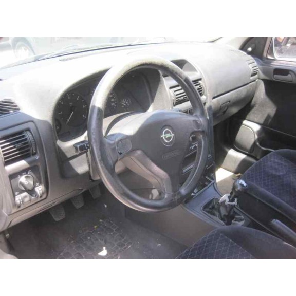 opel astra g berlina del año 1998