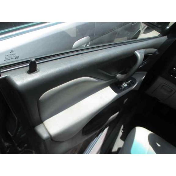 mitsubishi space star (dg0) del año 2003