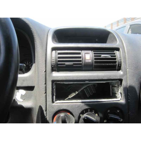 opel astra g berlina del año 1998