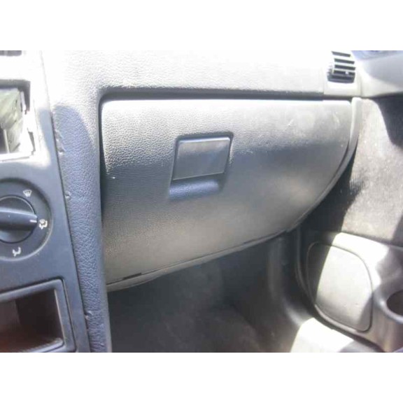 opel astra g berlina del año 1998