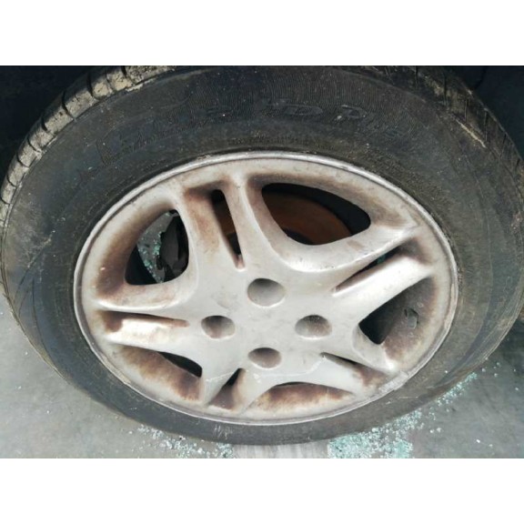 citroën xsara berlina del año 2001