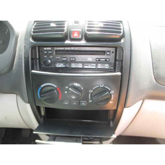 mitsubishi space star (dg0) del año 2003