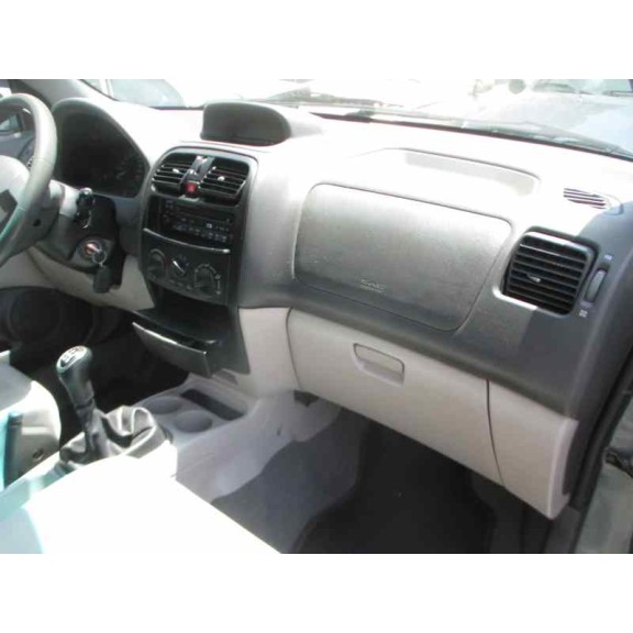 mitsubishi space star (dg0) del año 2003