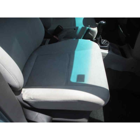 mitsubishi space star (dg0) del año 2003