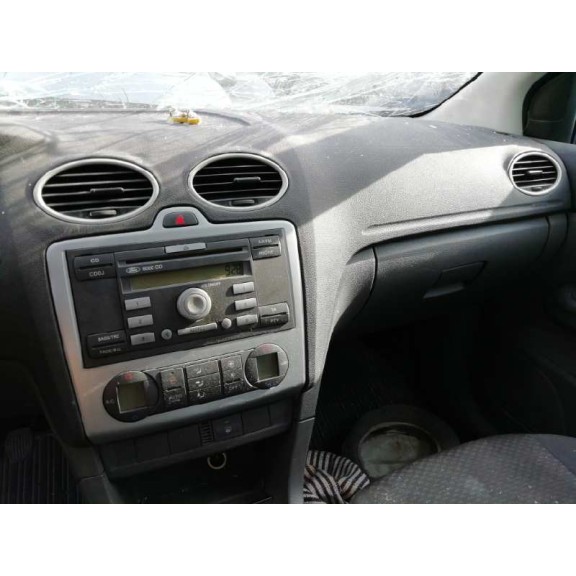 ford focus berlina (cap) del año 2005