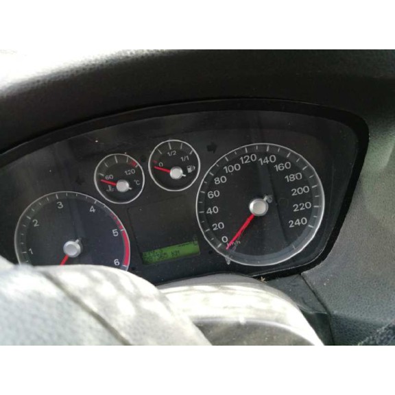 ford focus berlina (cap) del año 2005