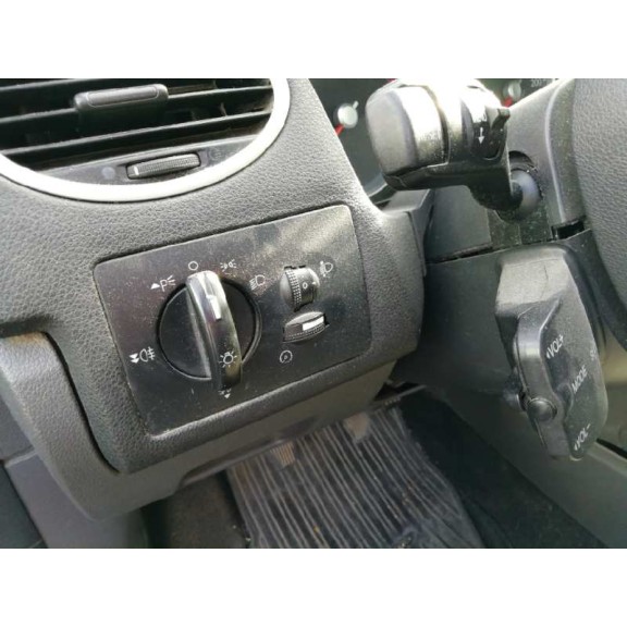 ford focus berlina (cap) del año 2005