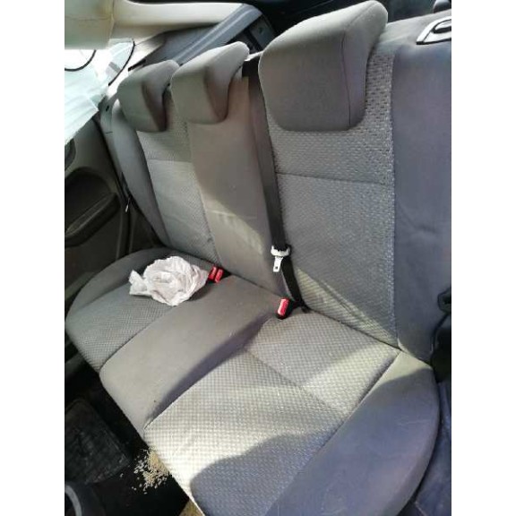 ford focus berlina (cap) del año 2005