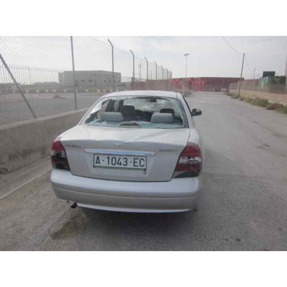 daewoo nubira berlina del año 1999