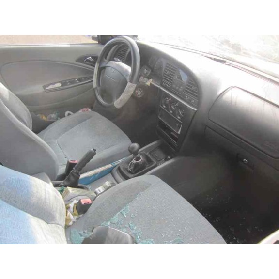 daewoo nubira berlina del año 1999