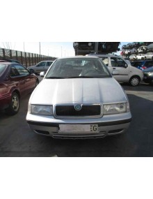 skoda octavia berlina (1u2) del año 2000