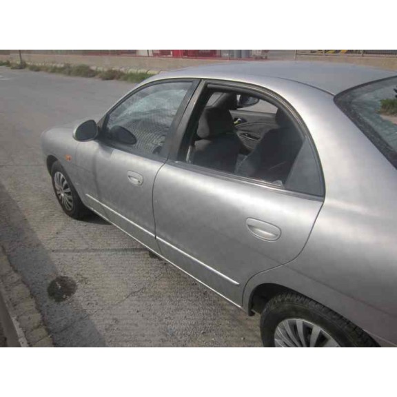 daewoo nubira berlina del año 1999