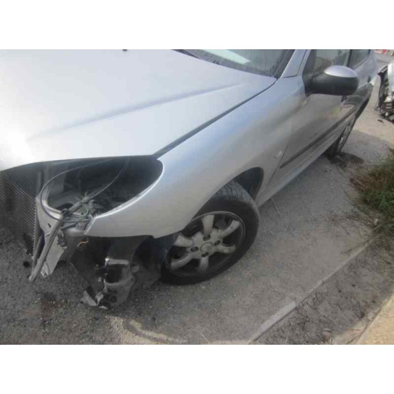 peugeot 206 berlina del año 2000