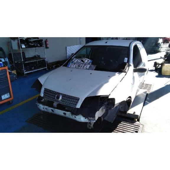 fiat punto berlina (188) del año 2008