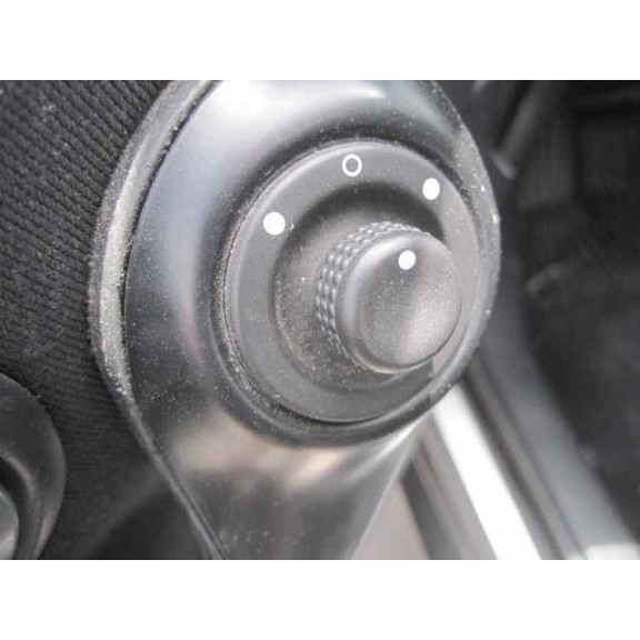 renault megane ii berlina 5p del año 1950