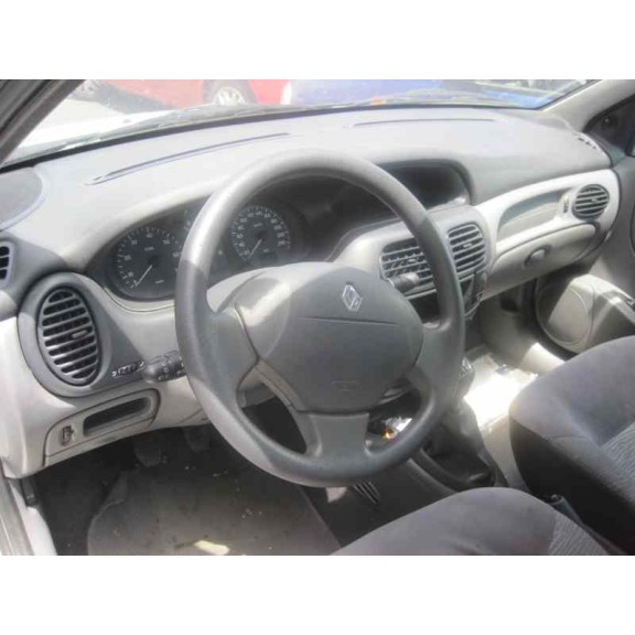 renault megane i fase 2 classic (la..) del año 2001