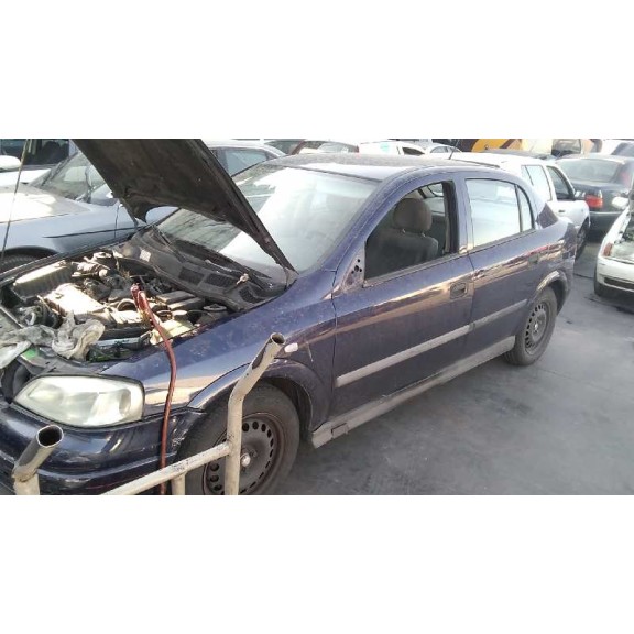opel astra g berlina del año 2000