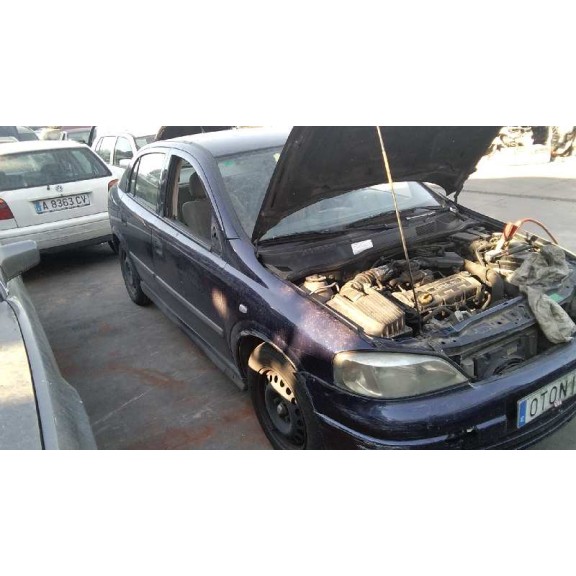 opel astra g berlina del año 2000