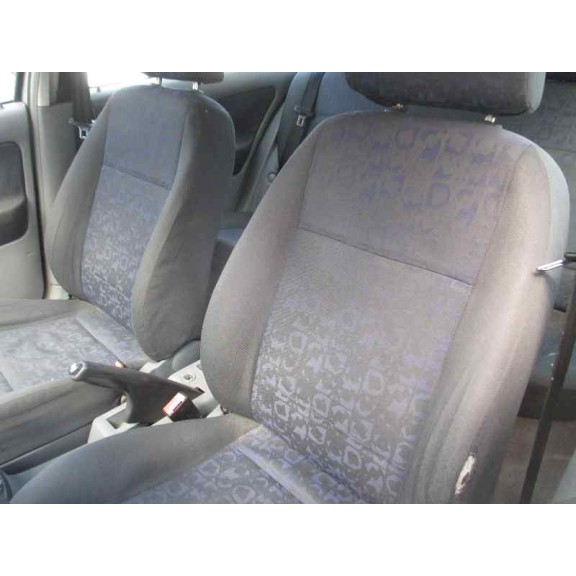 skoda octavia berlina (1u2) del año 2000