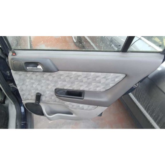 opel astra g berlina del año 2000