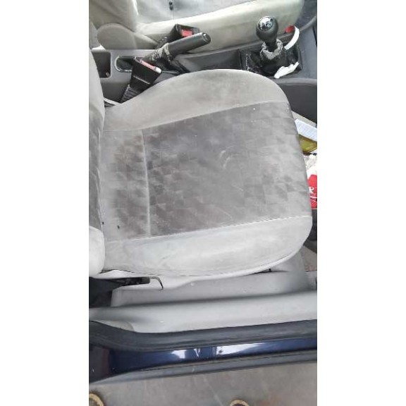 opel astra g berlina del año 2000