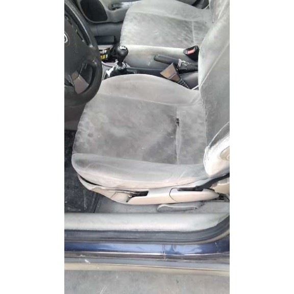 opel astra g berlina del año 2000