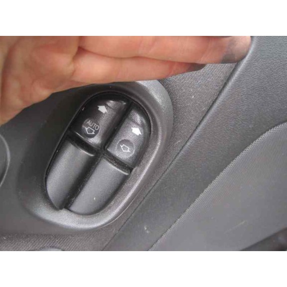 ford mondeo berlina (gd) del año 2000