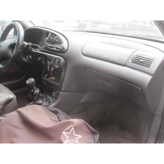 ford mondeo berlina (gd) del año 2000