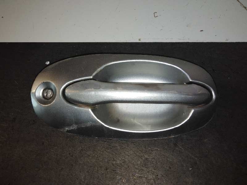 Recambio de maneta exterior delantera derecha para kia carnival ii 2.9 cdri ex referencia OEM IAM   