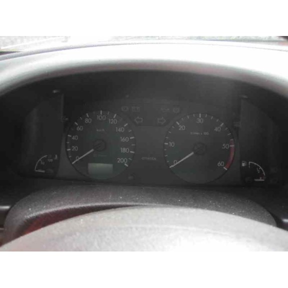 citroën xsara berlina del año 1999