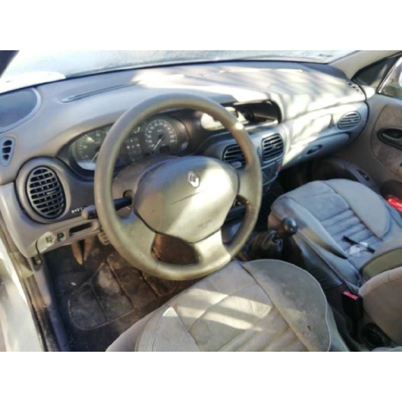 renault megane i fase 2 classic (la..) del año 2000