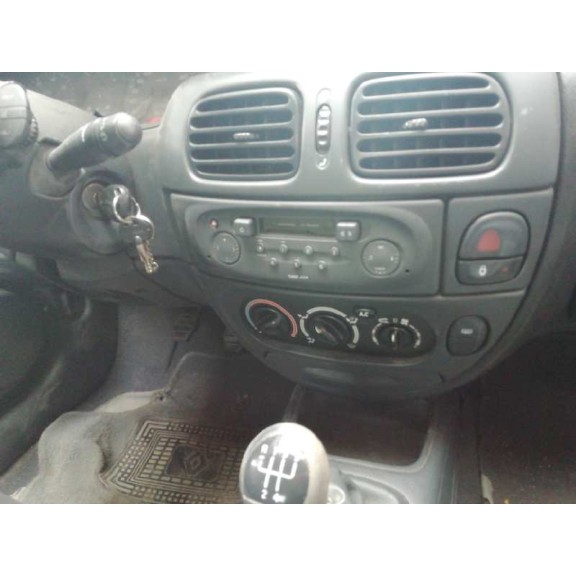 renault megane i fase 2 berlina (ba0) del año 2002