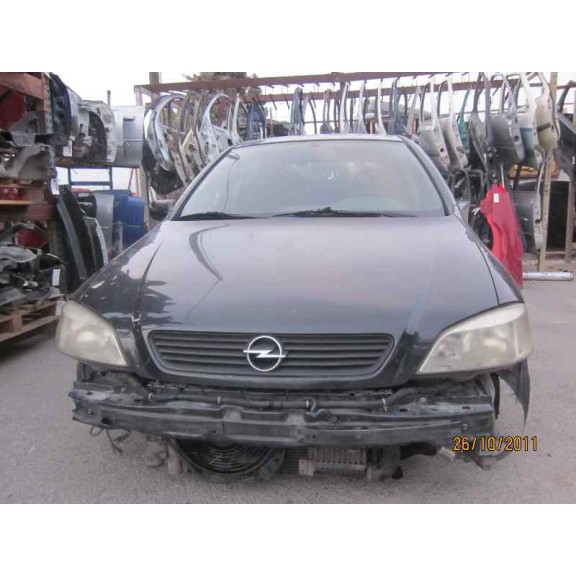 opel astra g berlina del año 2000