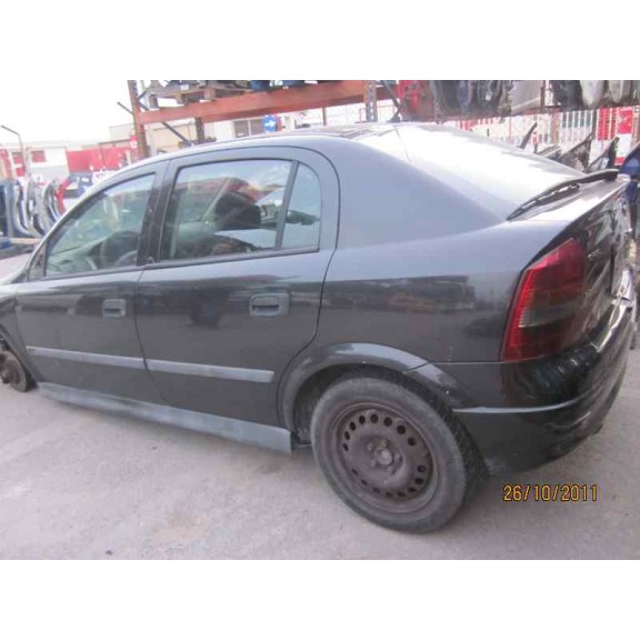 opel astra g berlina del año 2000