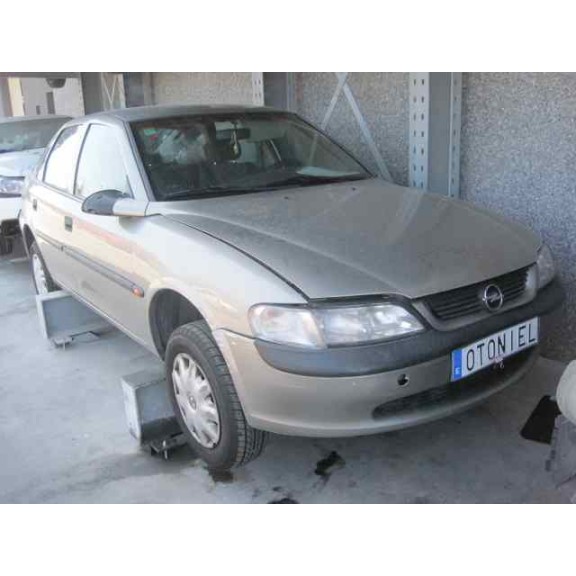 opel vectra b berlina del año 1997