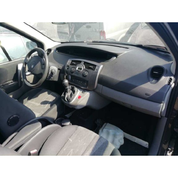 renault grand scenic del año 2005