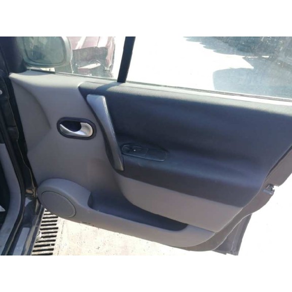 renault grand scenic del año 2005