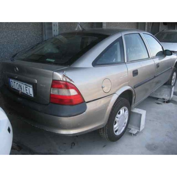 opel vectra b berlina del año 1997