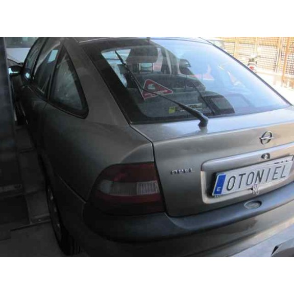 opel vectra b berlina del año 1997