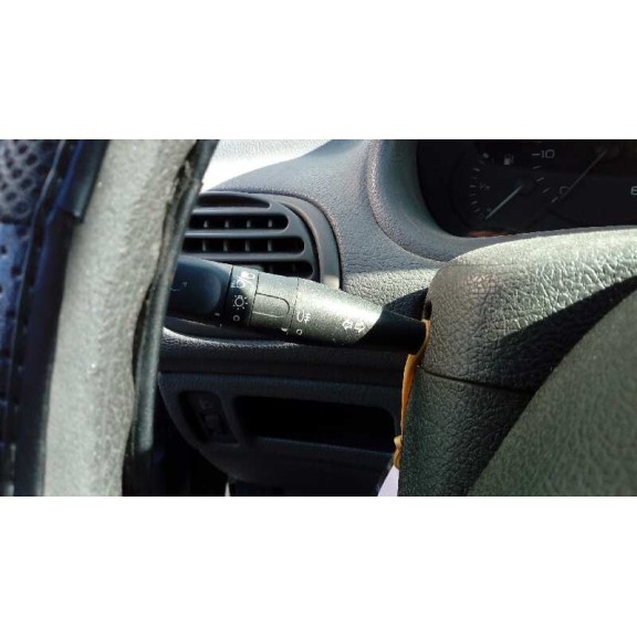 peugeot 206 berlina del año 1999