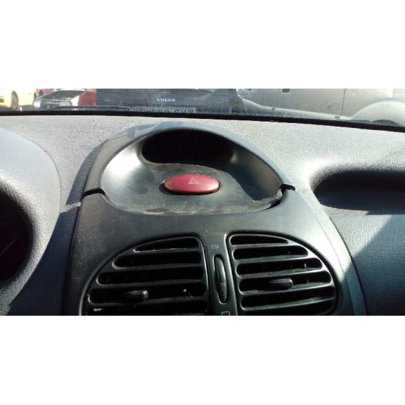 peugeot 206 berlina del año 1999