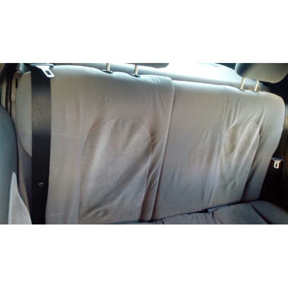 ford fiesta berlina del año 1998