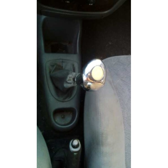 ford fiesta berlina del año 1998